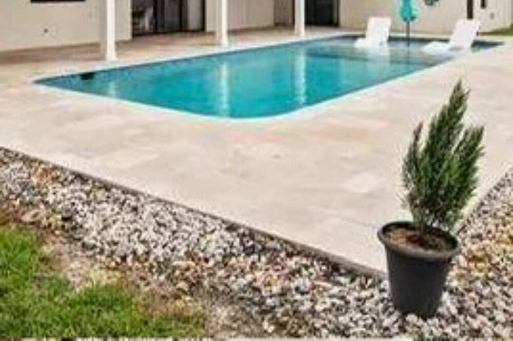 Photo of Outdoor in Cypress Glen