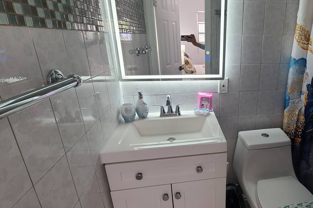 Photo of Bathroom in West Hollywood