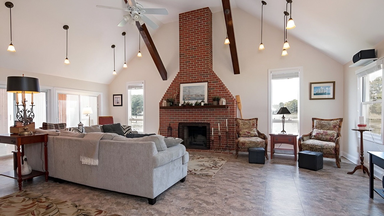 Photo of Livingroom in Cambridge