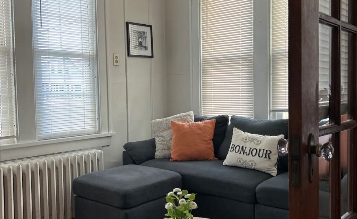 Photo of Livingroom in Albany