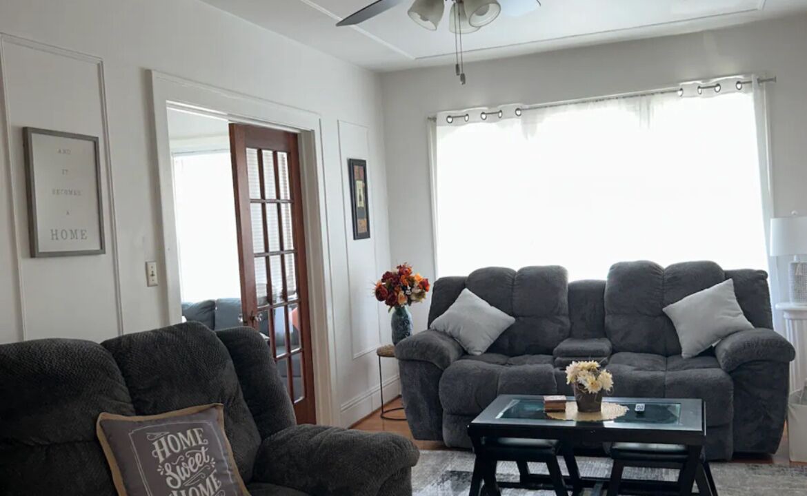 Photo of Livingroom in Albany