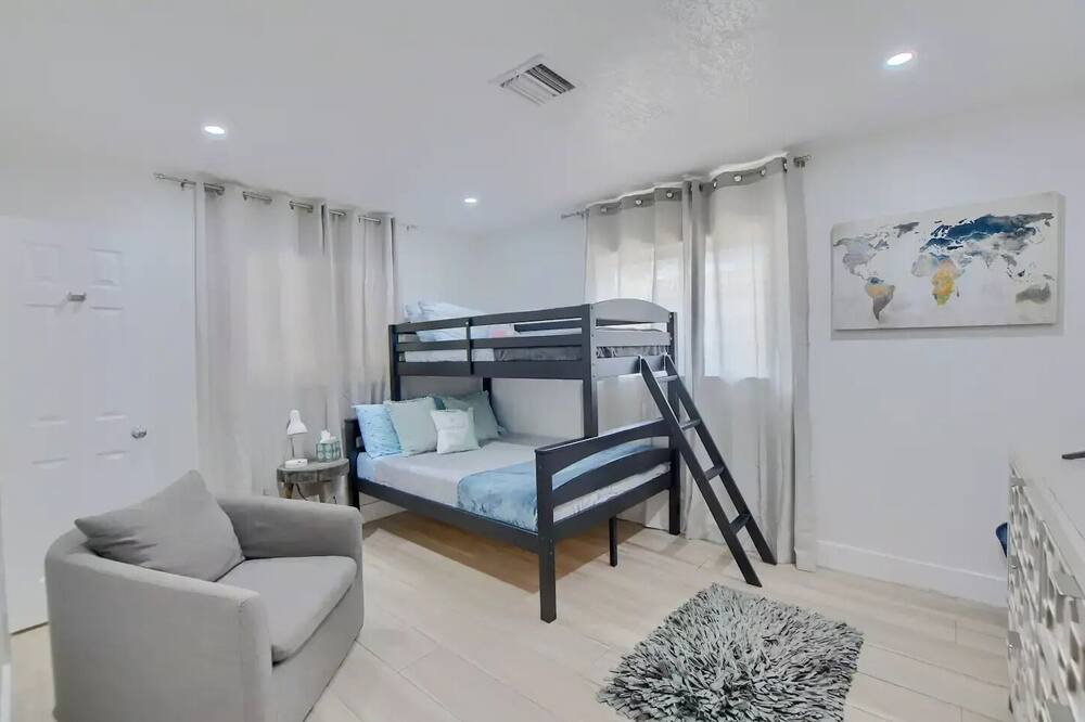 Photo of Bedroom in Central Corals