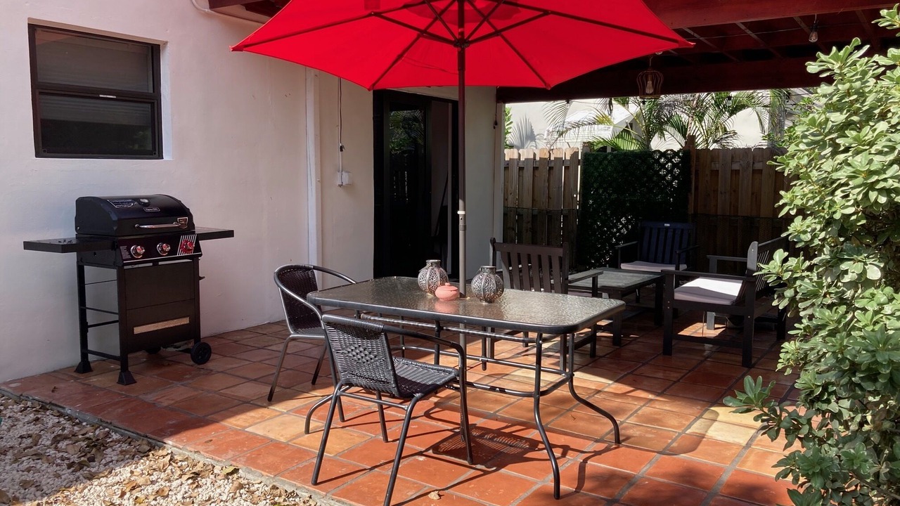Photo of Outdoor in Middle River Terrace