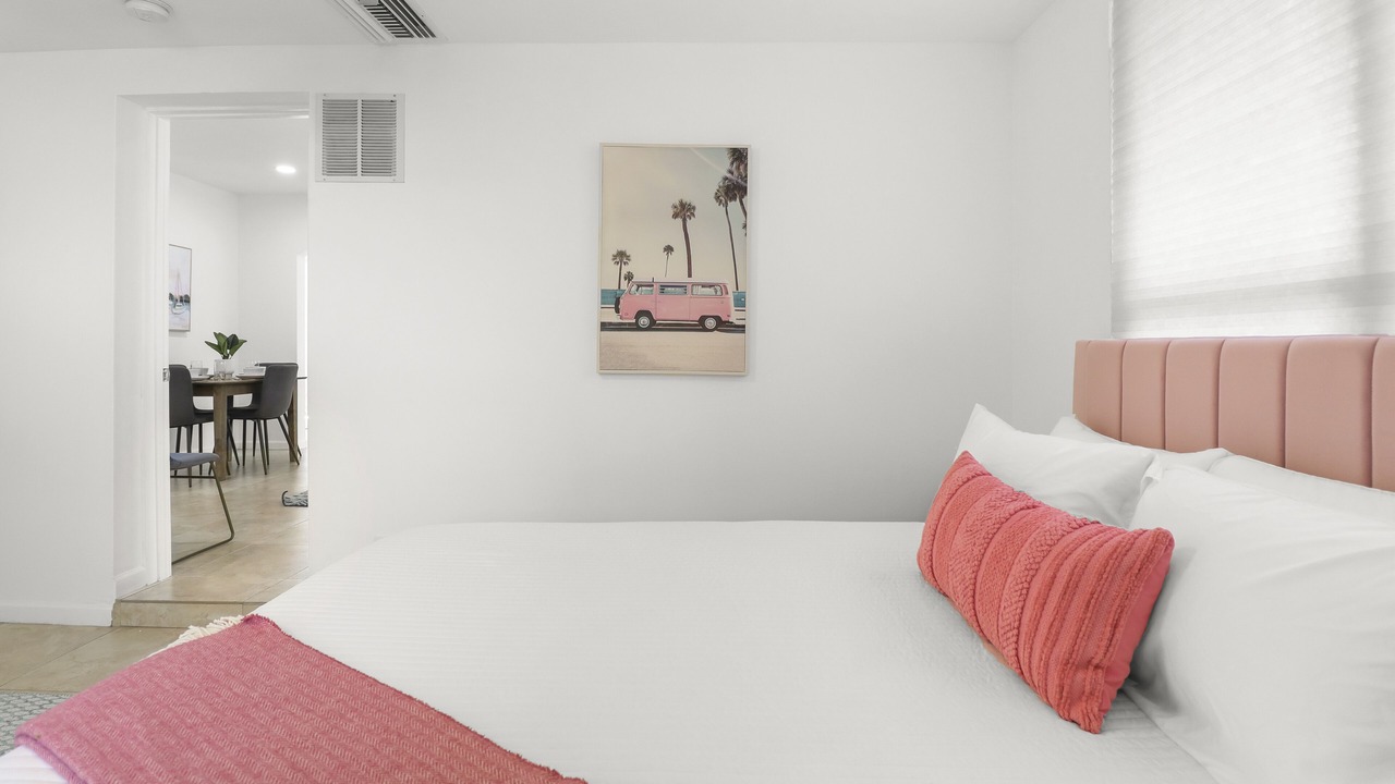 Photo of Bedroom in Middle River Terrace