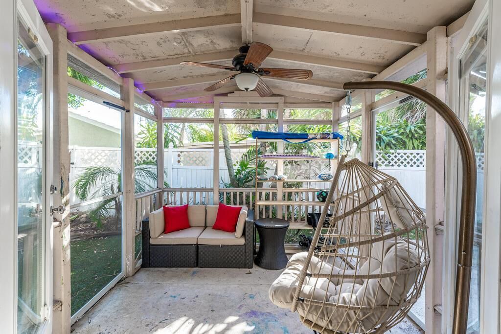 Photo of Patio Balcony in Oakland Park