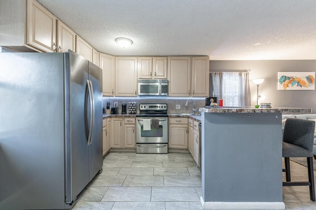 Photo of Kitchen in Oakland Park