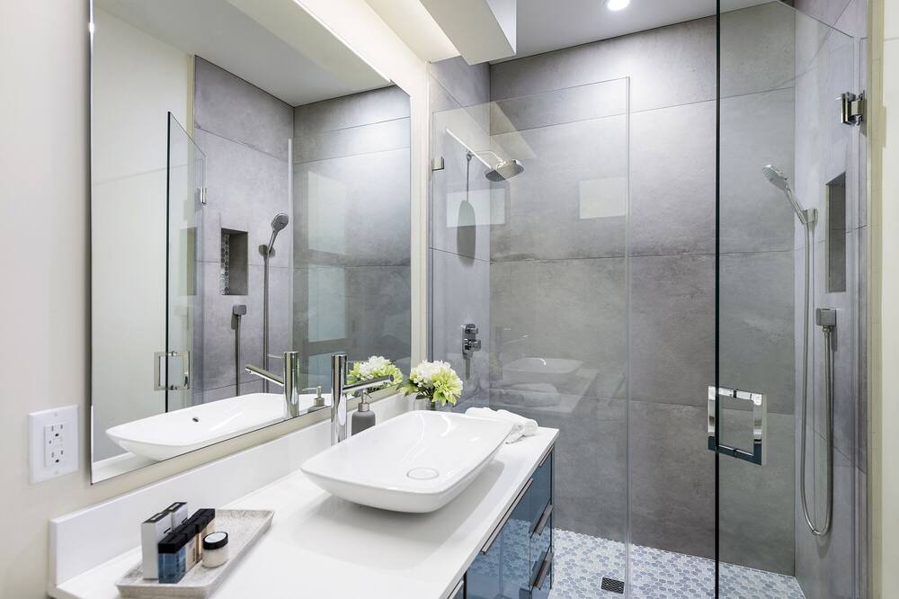 Photo of Bathroom in Southwest Ranches