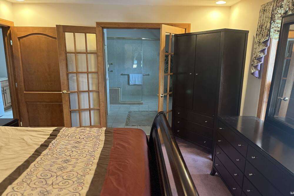 Photo of Bedroom in Woodside
