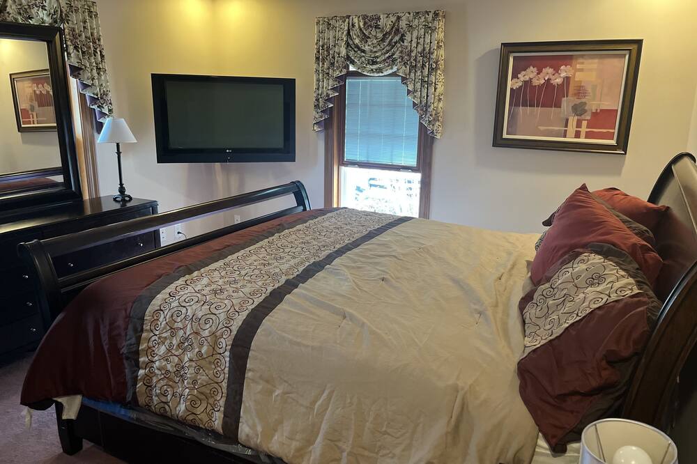 Photo of Bedroom in Woodside
