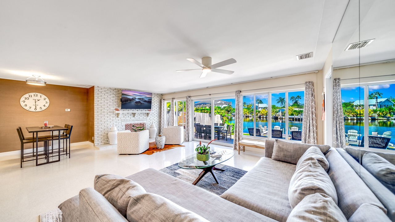 Photo of Livingroom in Wilton Manors