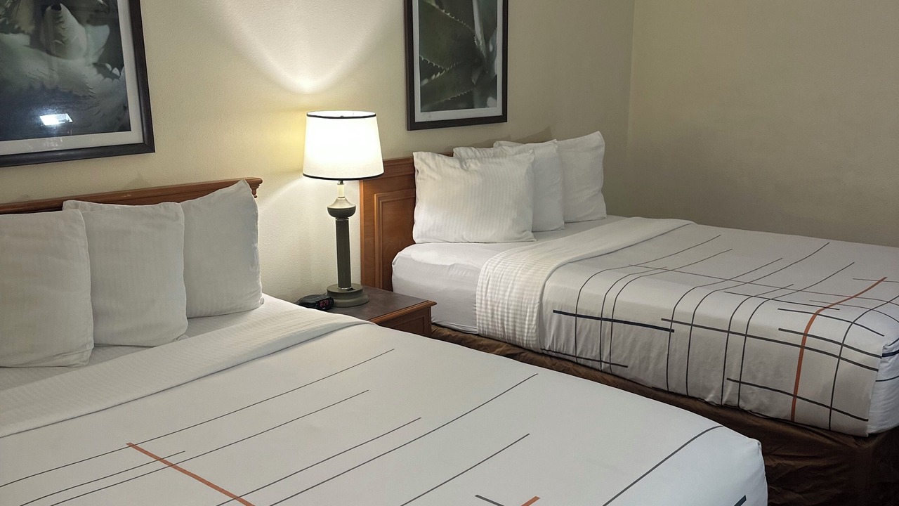 Photo of Bedroom in Sunrise