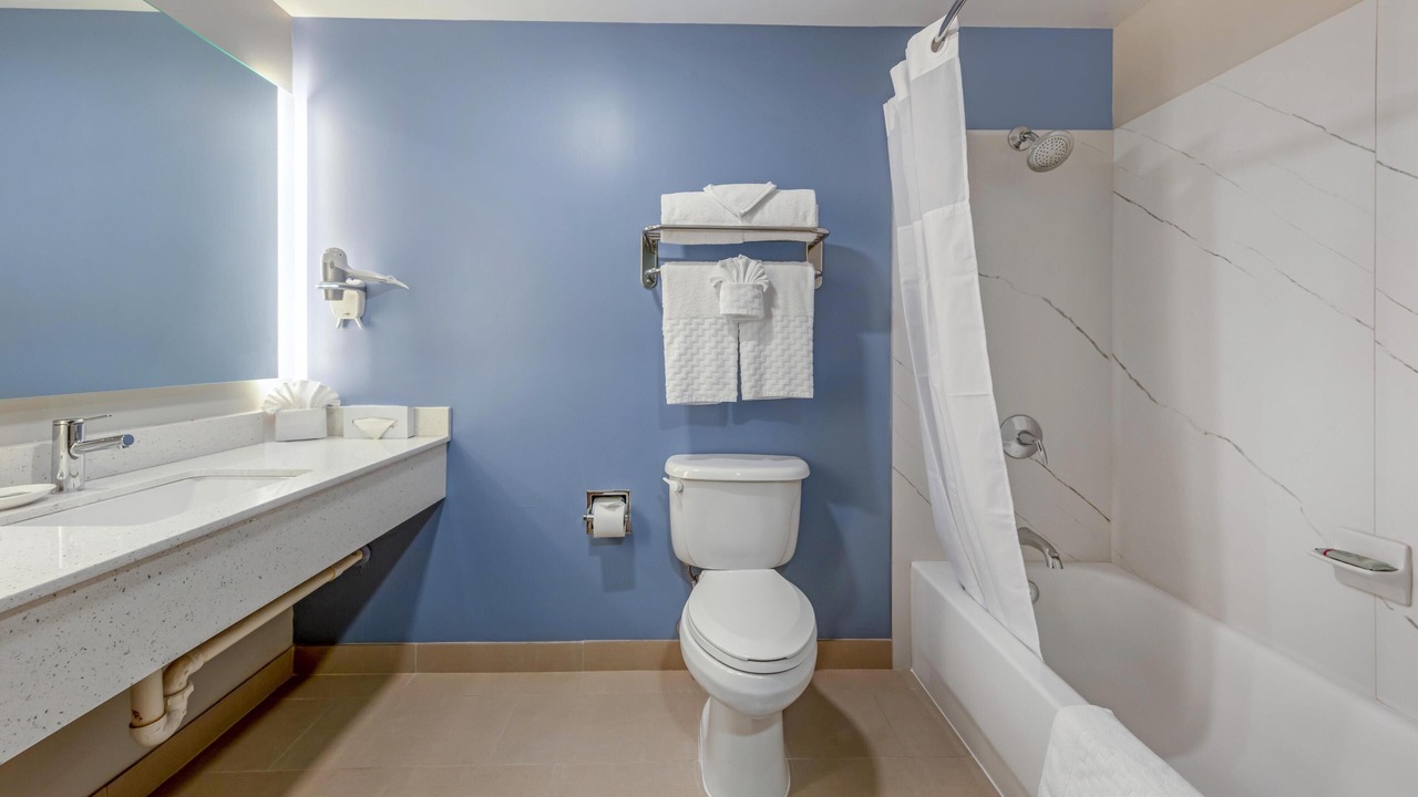 Photo of Bathroom in River Oaks