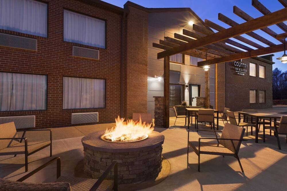 Photo of Patio Balcony in Dahlgren