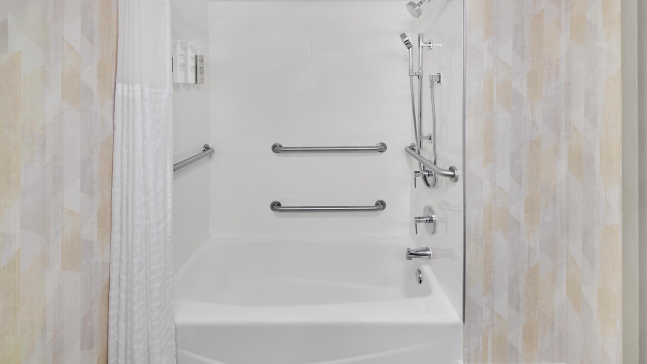 Photo of Bathroom in Plantation