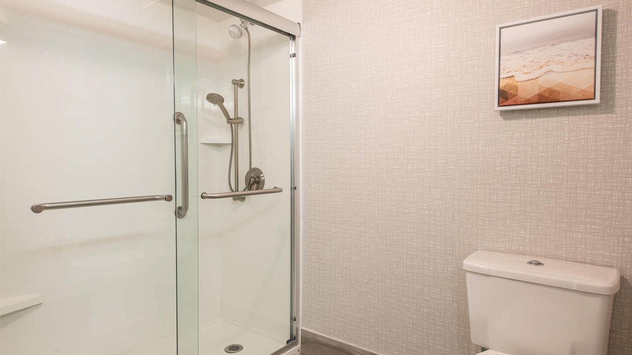Photo of Bathroom in Central Newport News