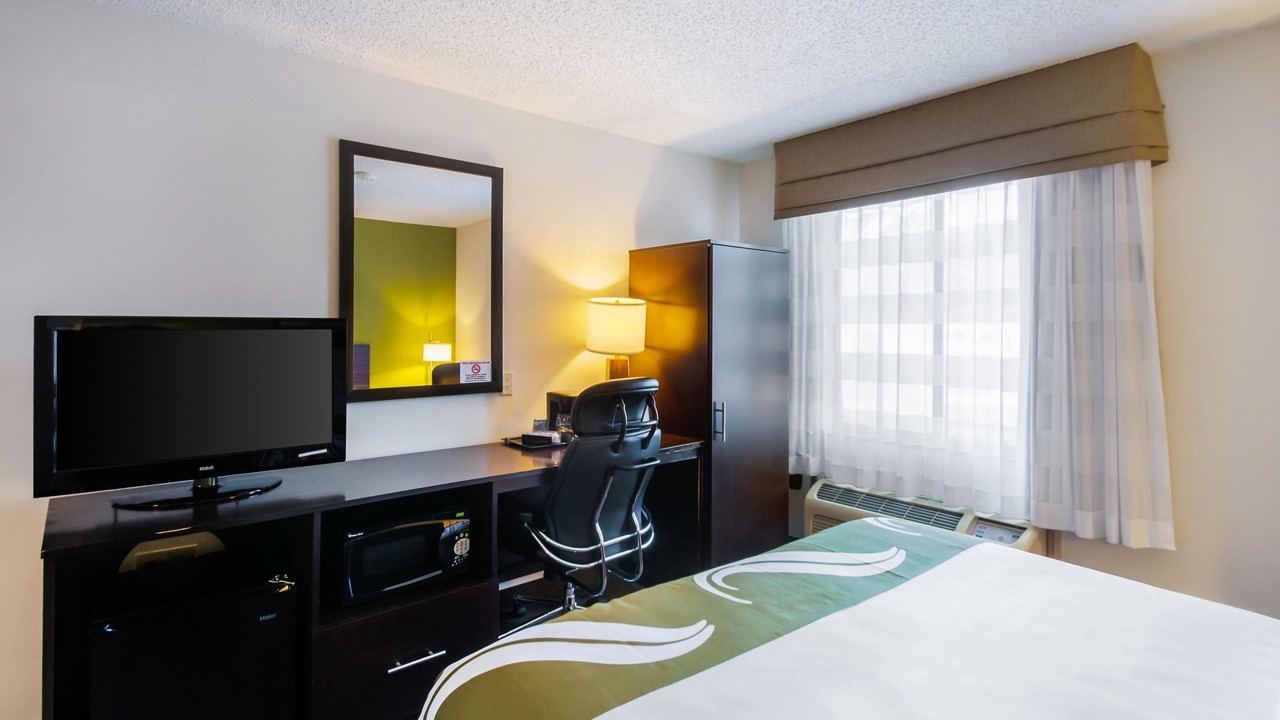 Photo of Bedroom in Grasonville