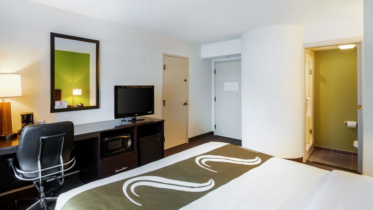 Photo of Bedroom in Grasonville