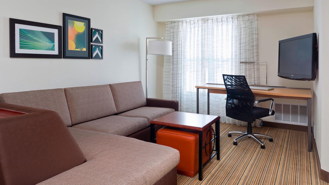 Photo of Livingroom in Canton