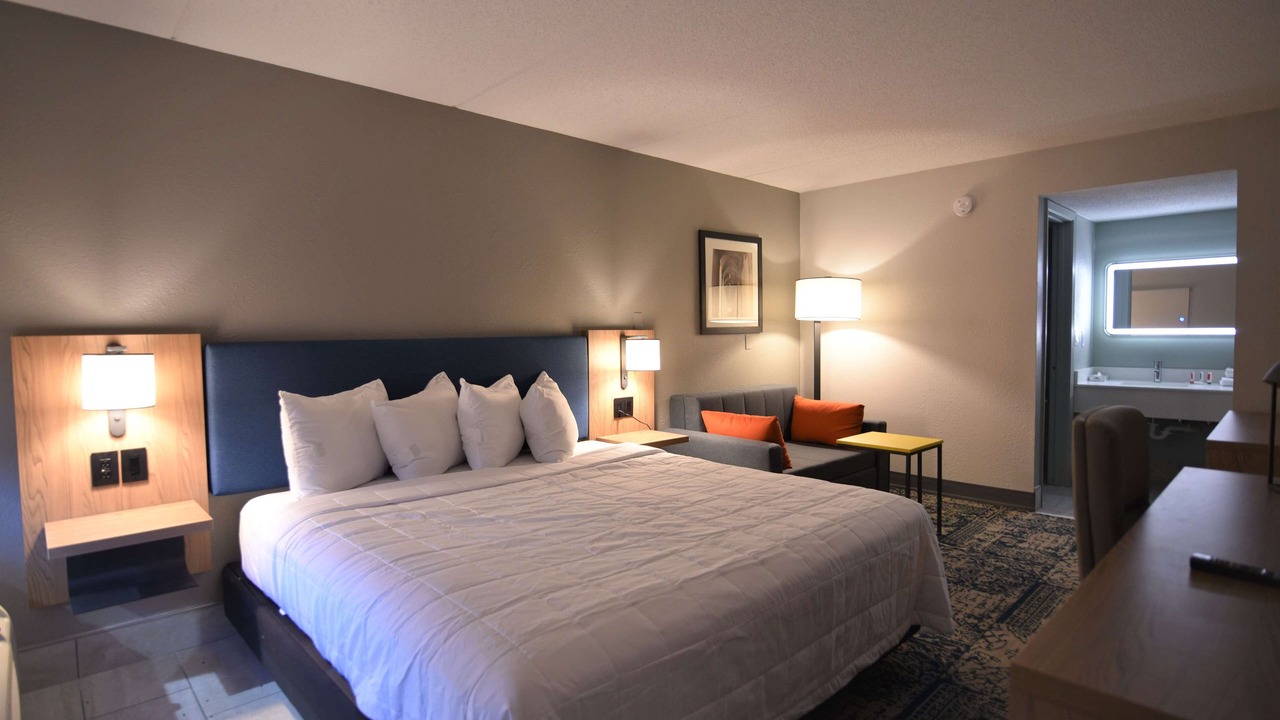 Photo of Bedroom in Pine Grove
