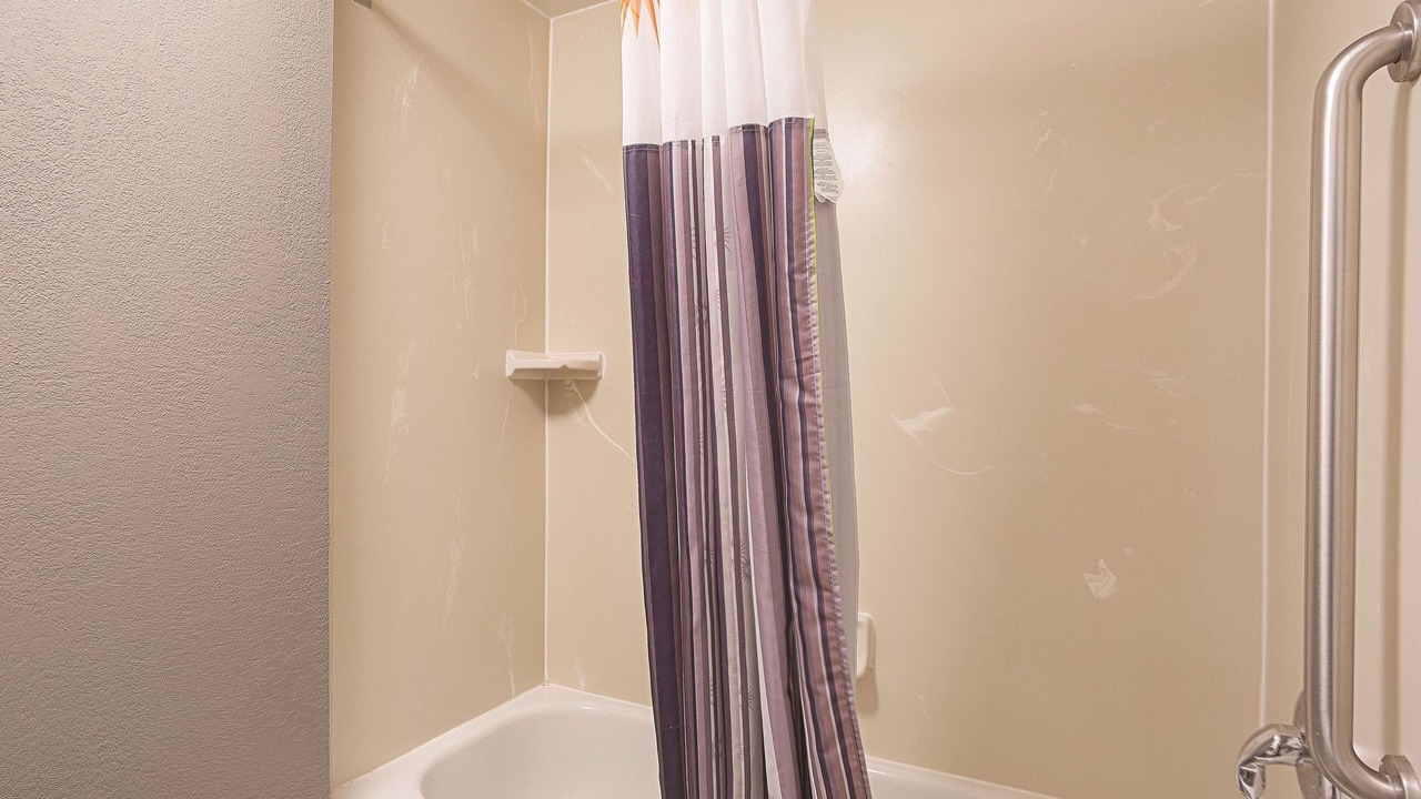 Photo of Bathroom in Plantation
