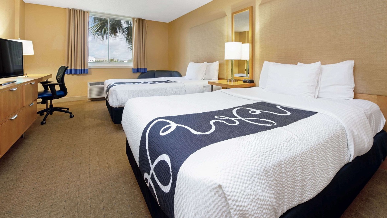 Photo of Bedroom in Coral Springs