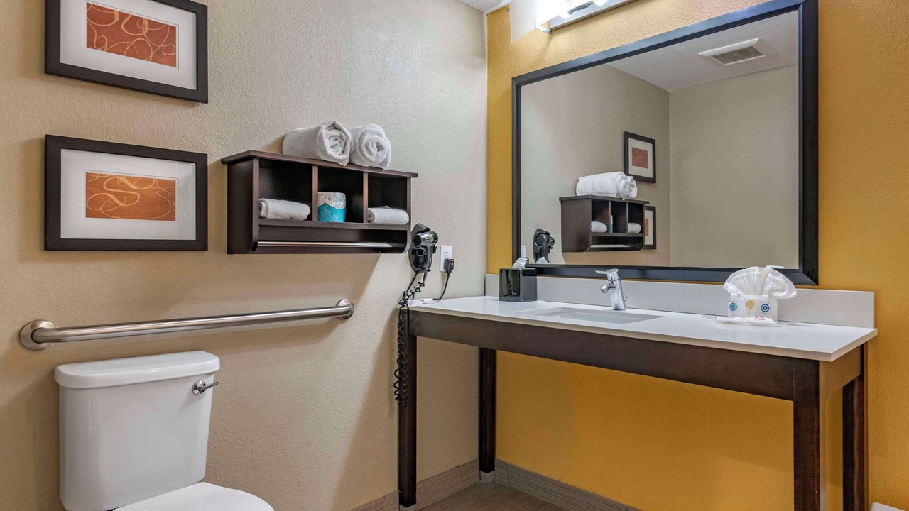 Photo of Bedroom in Dania Beach