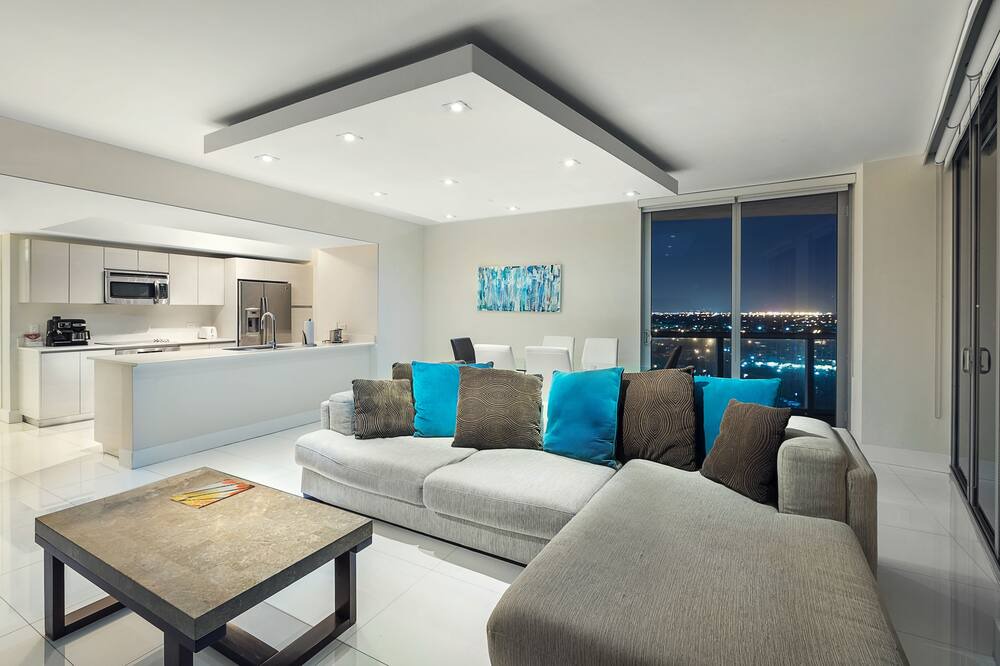Photo of Livingroom in Hallandale Beach