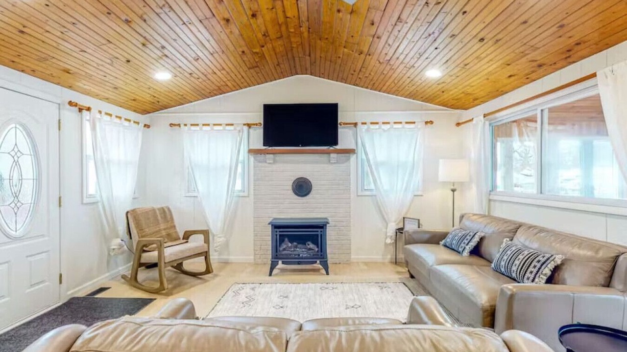 Photo of Livingroom in Earlville