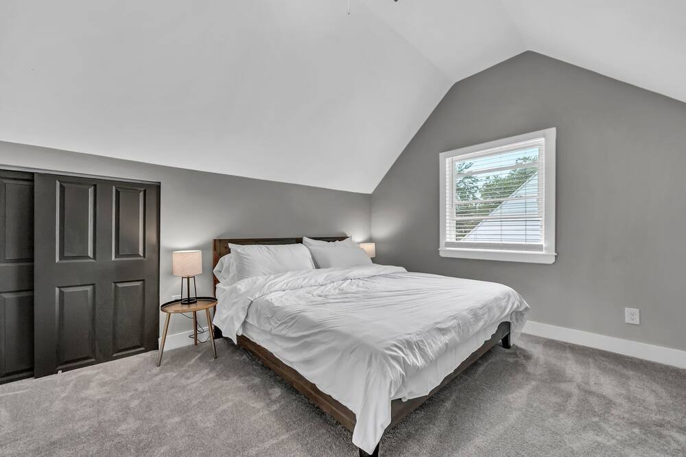 Photo of Bedroom in North Buffalo
