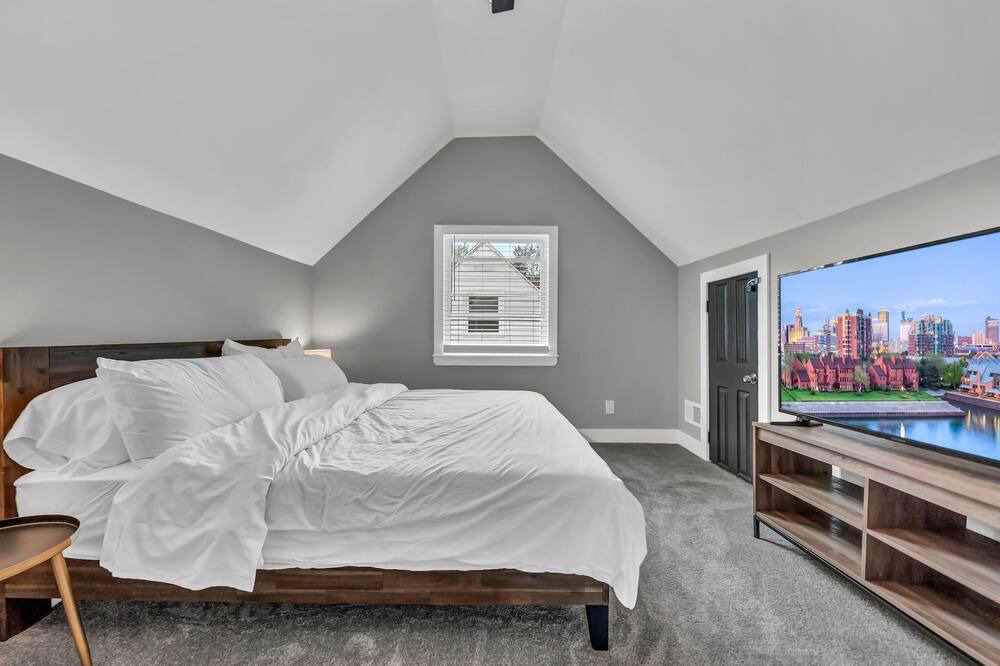 Photo of Bedroom in North Buffalo