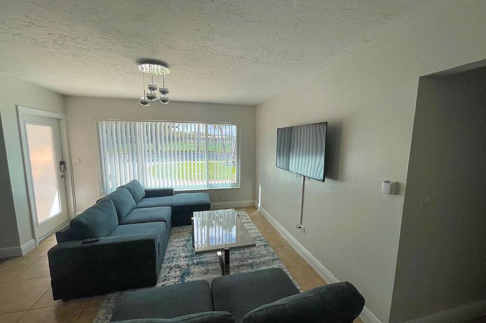 Photo of Livingroom in West Hollywood