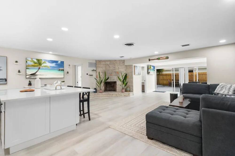 Photo of Livingroom in Lighthouse Point