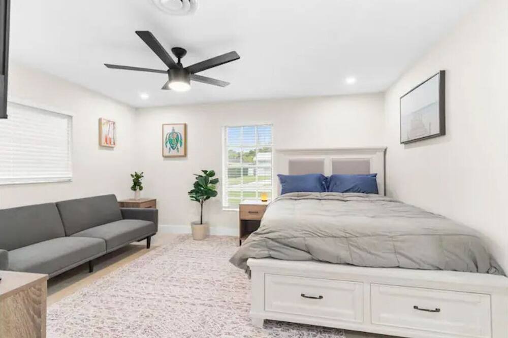 Photo of Bedroom in Lighthouse Point