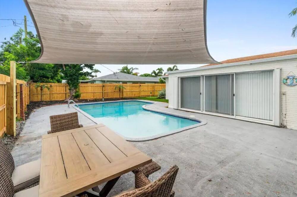 Photo of Outdoor in Lighthouse Point