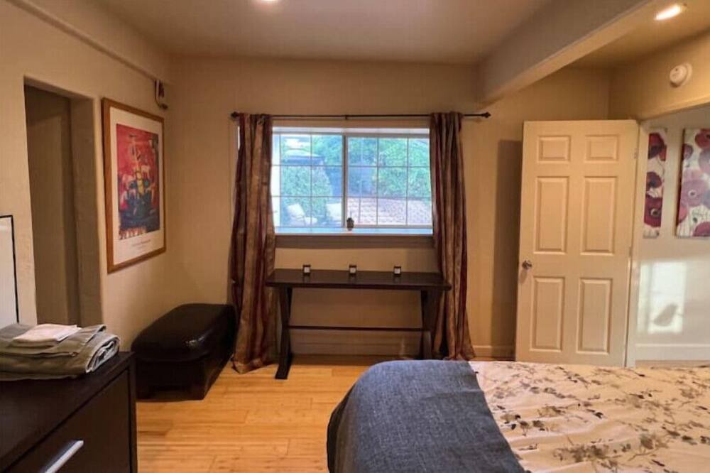 Photo of Bedroom in View Park-Windsor Hills