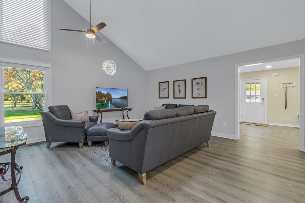 Photo of Bedroom in Reedville