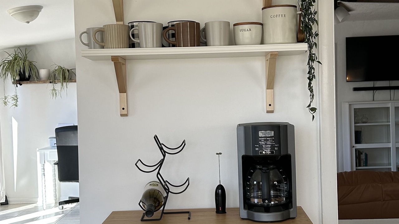 Photo of Kitchen in Hood