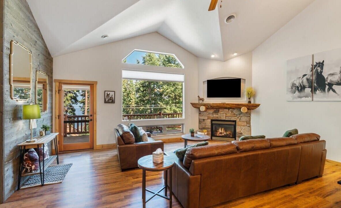 Photo of Livingroom in Somers