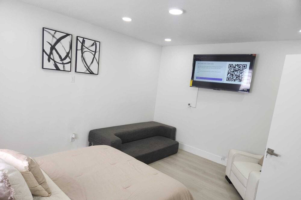 Photo of Bedroom in Middle River Terrace