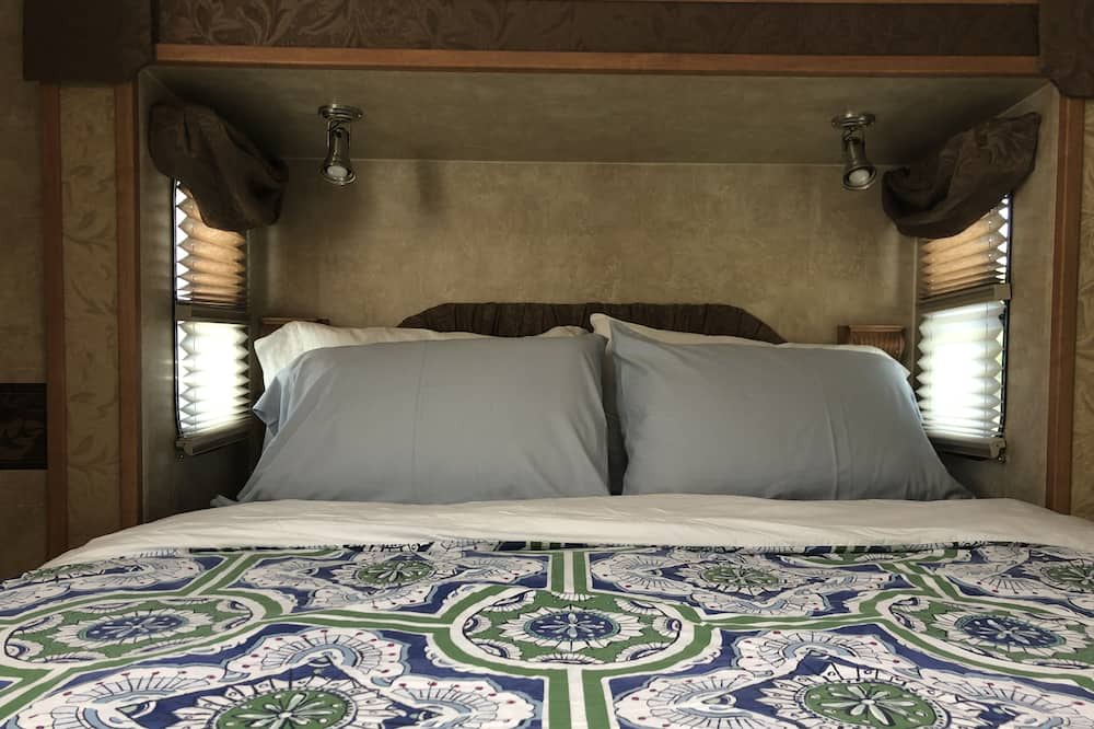 Photo of Bedroom in James Monroe