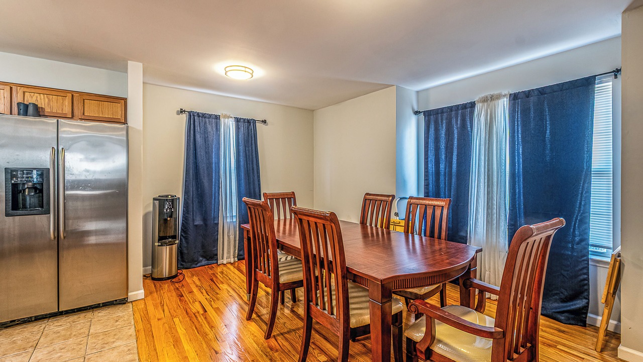 Photo of Bedroom in Forest Hill