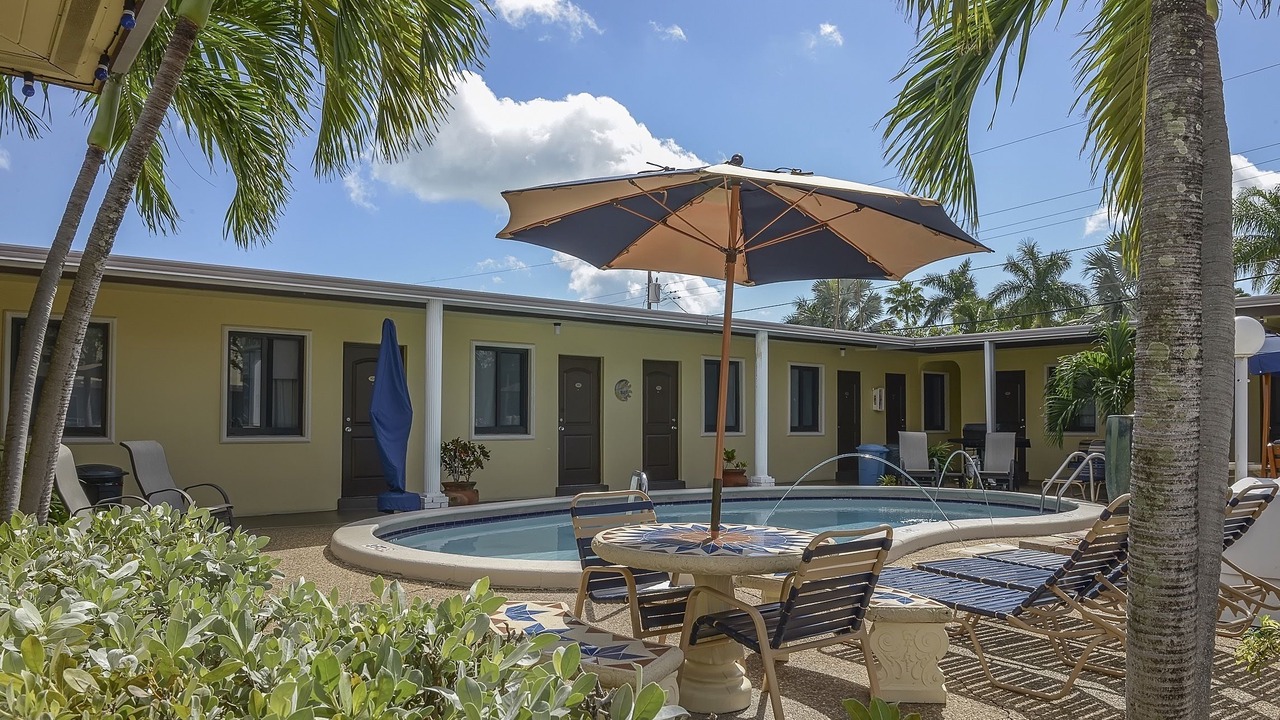 Photo of Outdoor in Hollywood Lakes