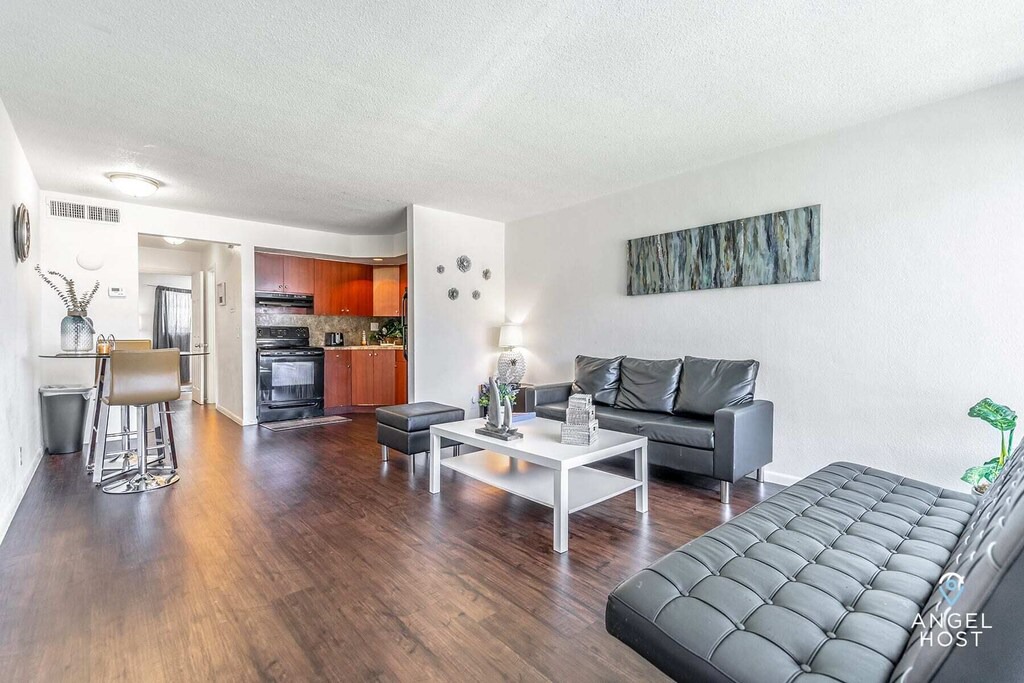 Photo of Livingroom in Oakland Park