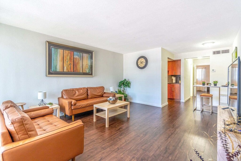 Photo of Livingroom in Oakland Park