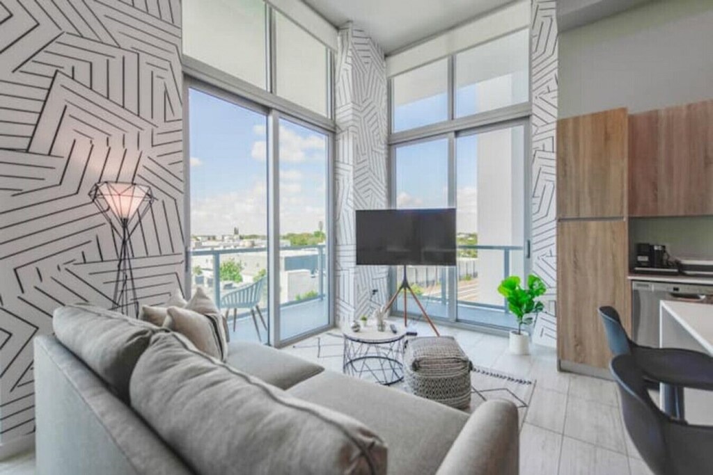 Photo of Livingroom in Northeast Miami