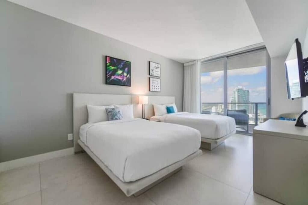 Photo of Bedroom in Hallandale Beach