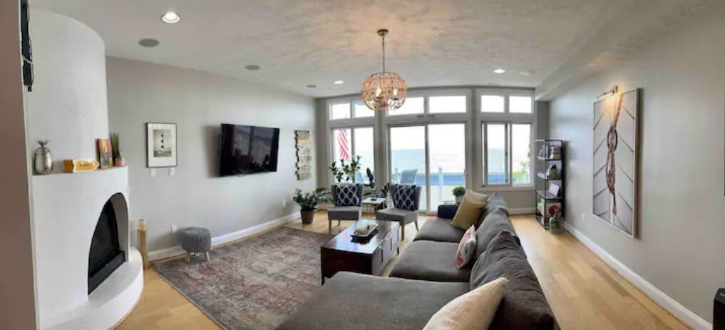 Photo of Livingroom in North Beach