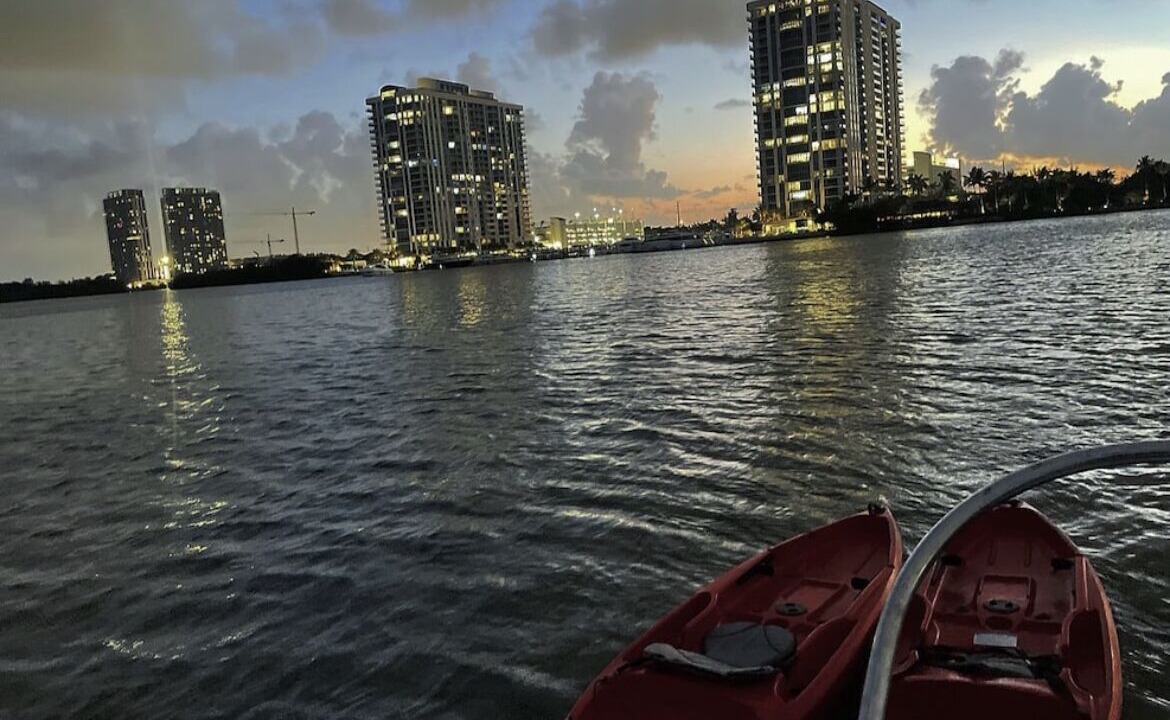 Photo of Others in Aventura