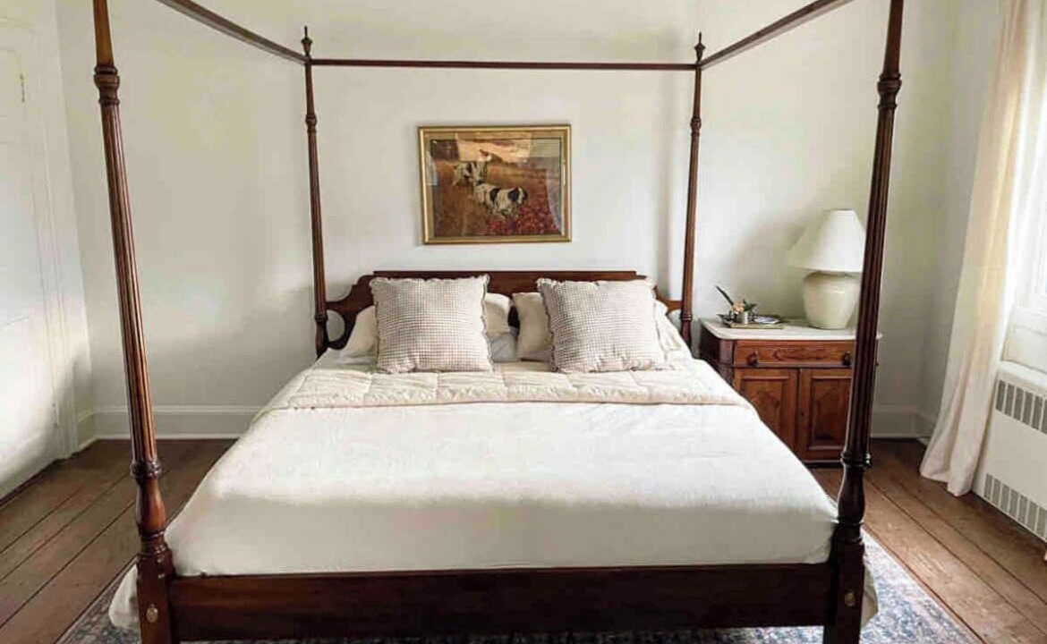 Photo of Bedroom in Centreville