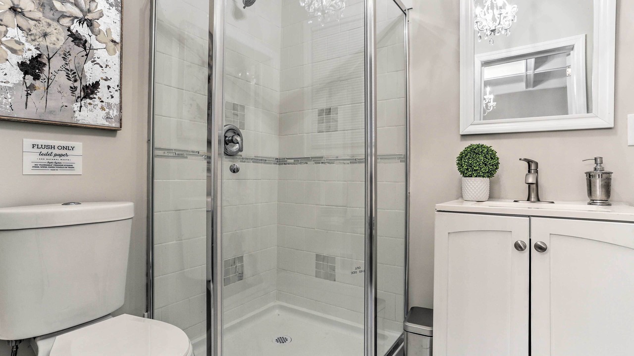 Photo of Bathroom in Weequahic